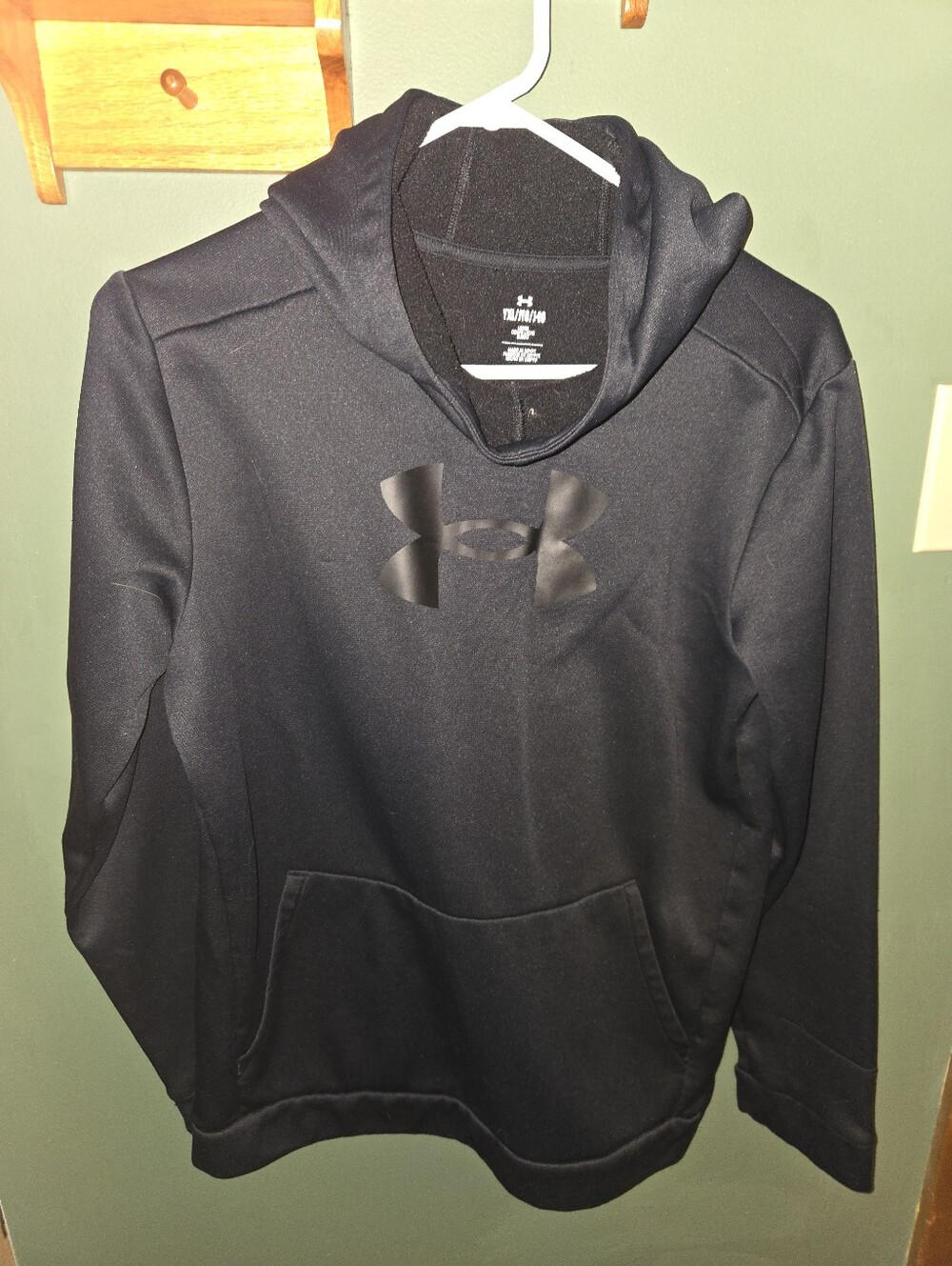 Under Armour Hoodie, Youth XL, Black